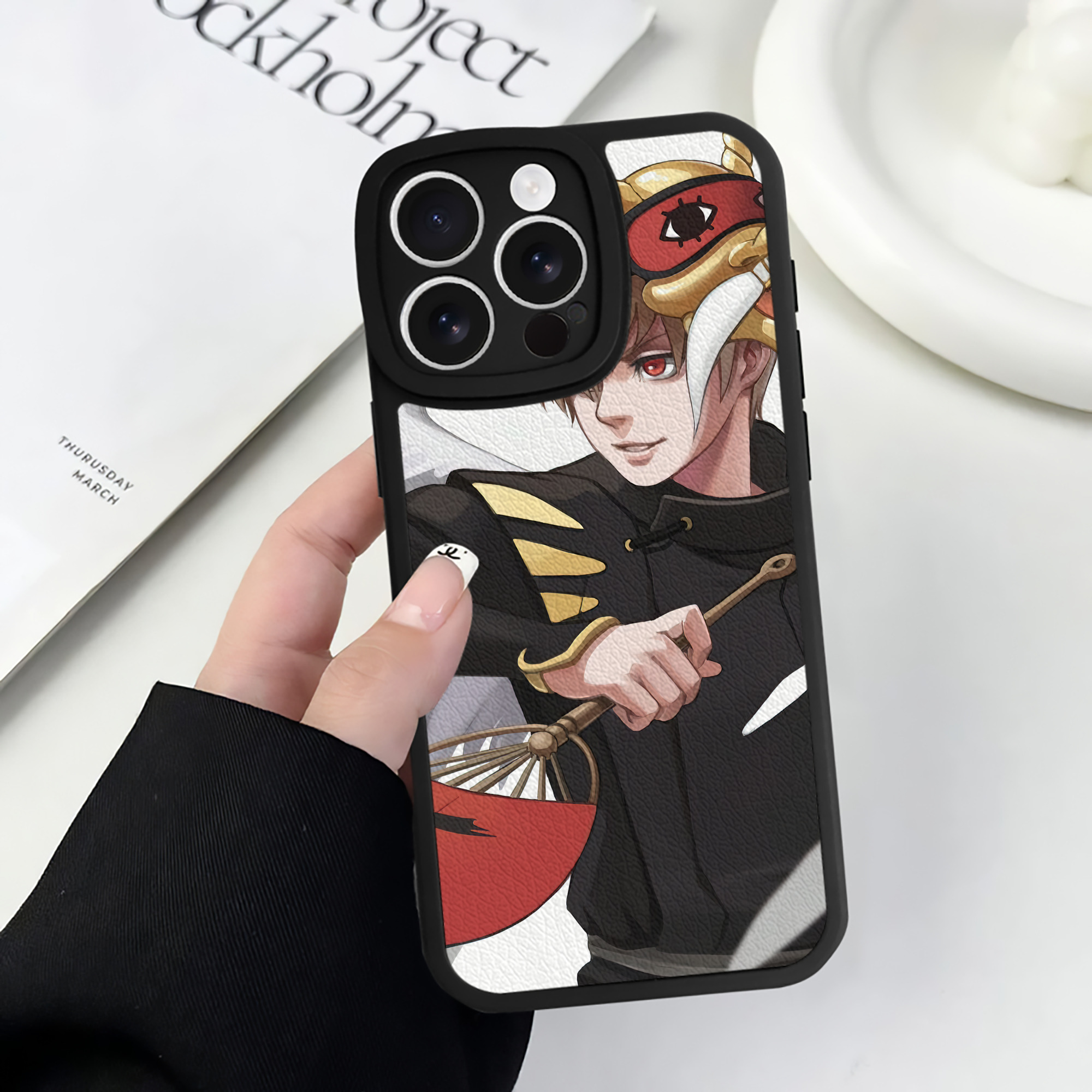 （画像用） ぎんたま 坂田銀時（さかたぎんとき） 神楽 志村新八（しむら しんぱち） GINTAMA Sakata Gintoki Kagura Shimura Shinpachi 【iPhone 16シリーズ対応】シリコンスマホケース（レザー調） 材質：シリコン